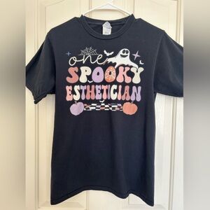 One Spooky Esthetician Halloween T-shirt size small